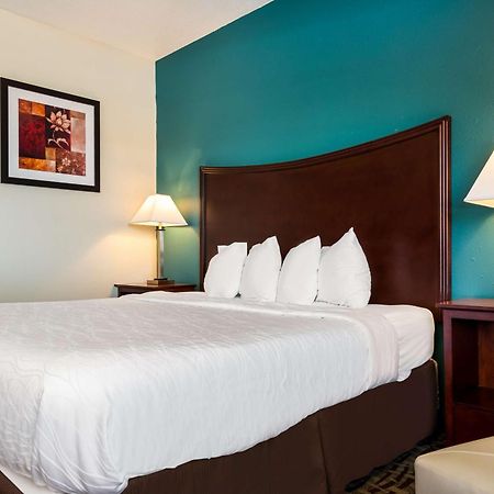 Surestay Plus Hotel By Best Western Топика Экстерьер фото