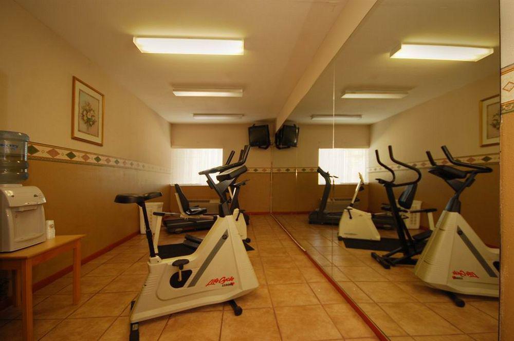 Surestay Plus Hotel By Best Western Топика Удобства фото